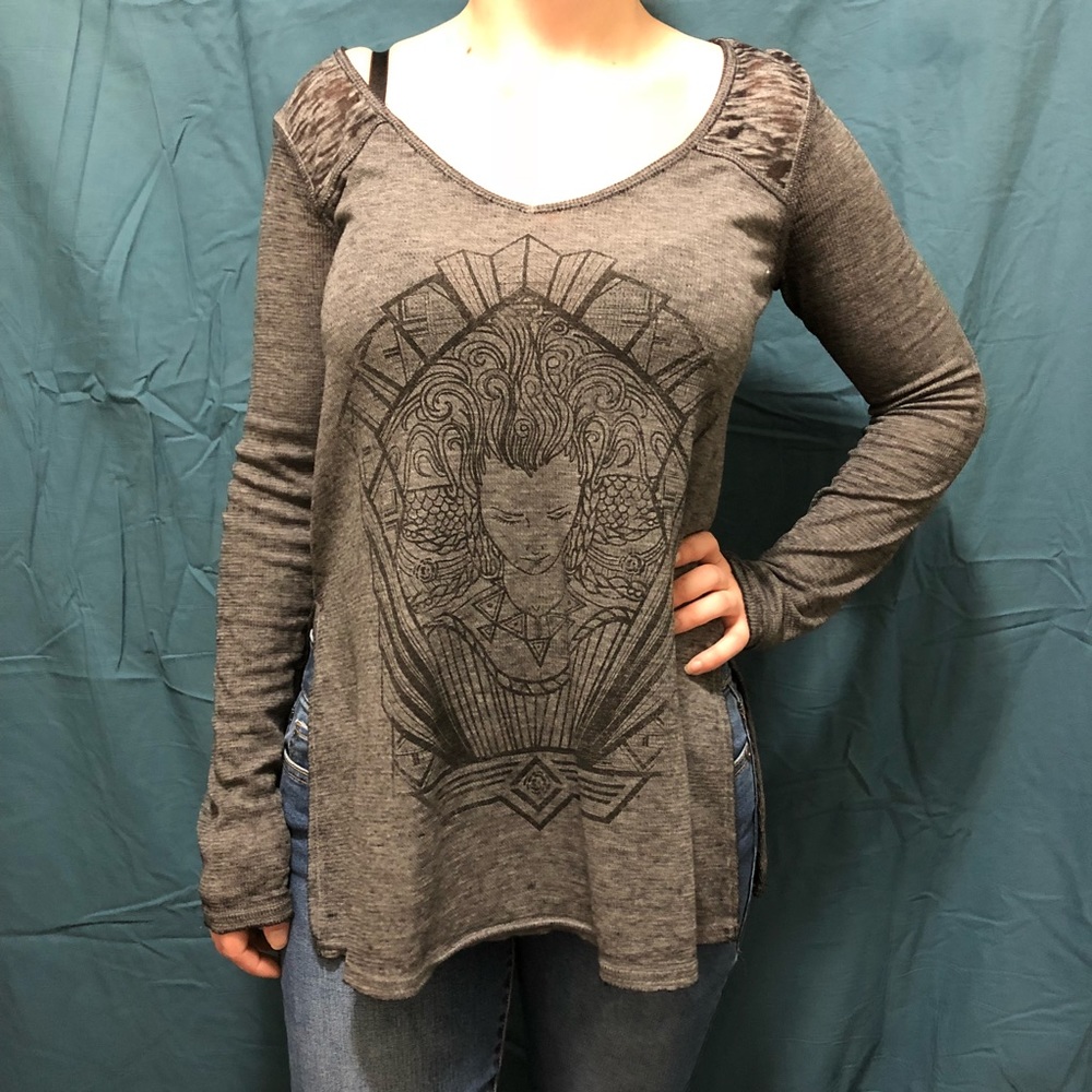Long sleeve shirt